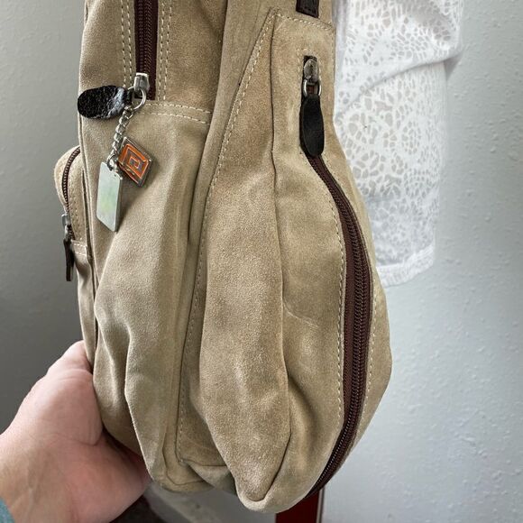 NWT Prago Tan Leather Crossbody Bag - Picture 5 of 7